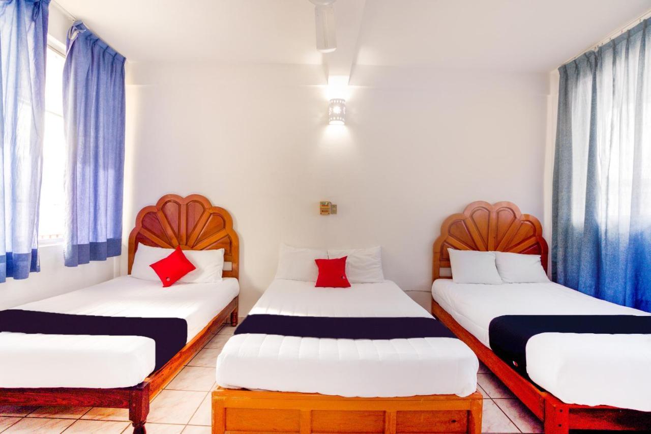 Hotel Adelita Zihuatanejo Buitenkant foto