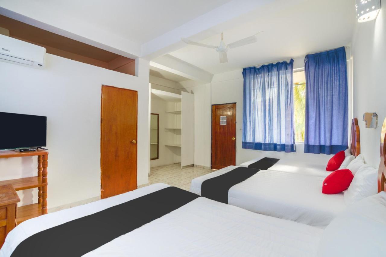 Hotel Adelita Zihuatanejo Buitenkant foto