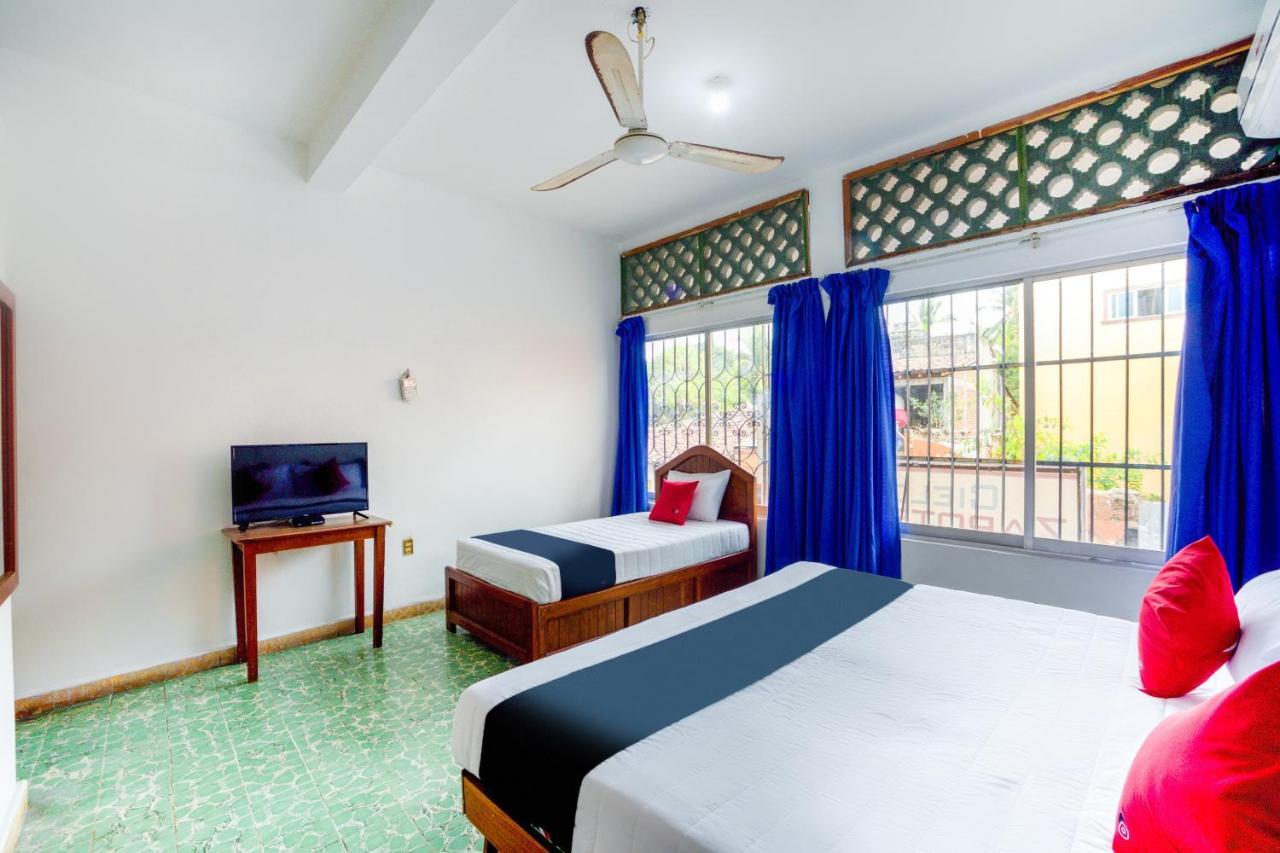 Hotel Adelita Zihuatanejo Buitenkant foto