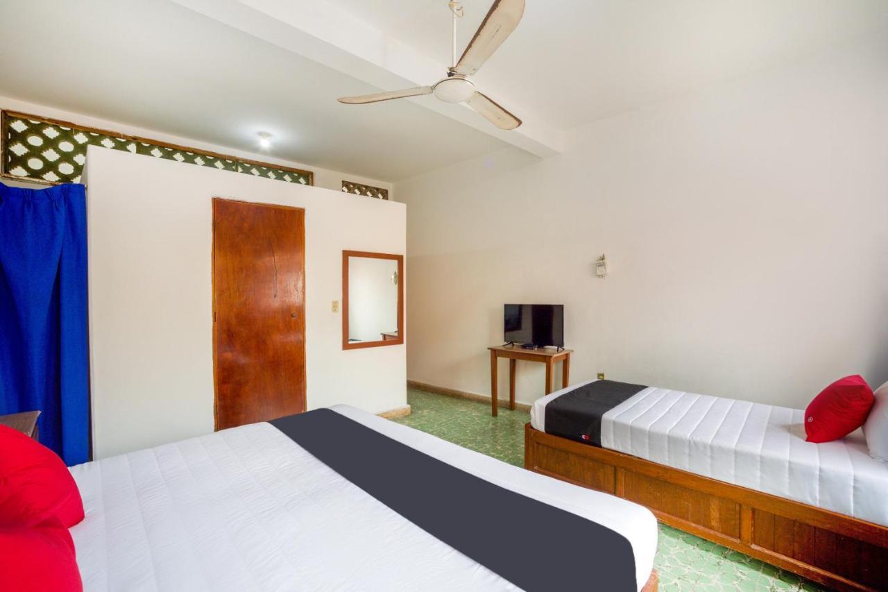 Hotel Adelita Zihuatanejo Buitenkant foto