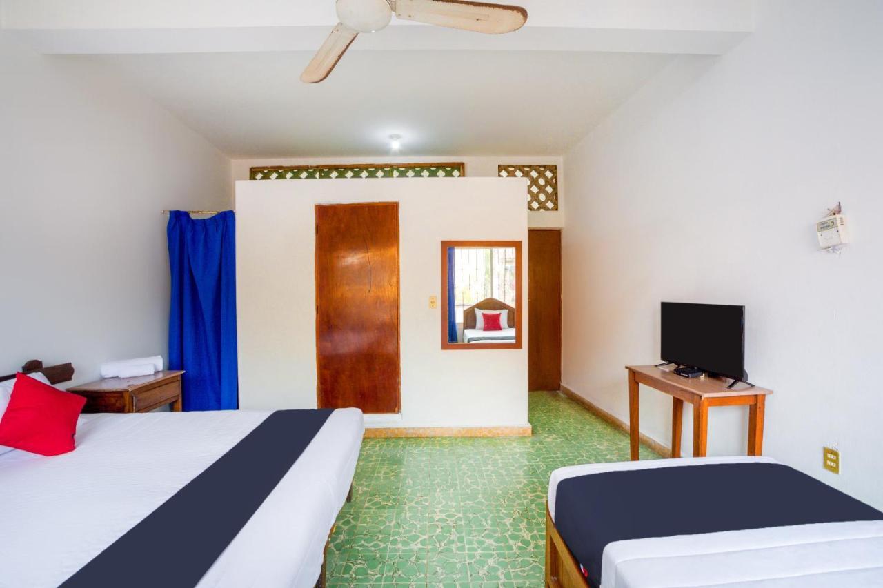 Hotel Adelita Zihuatanejo Buitenkant foto
