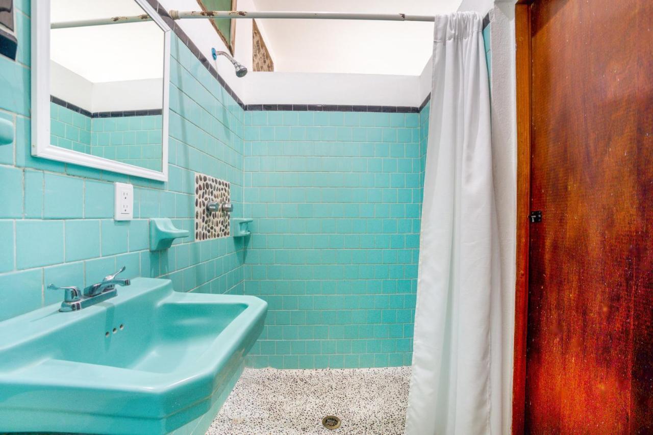 Hotel Adelita Zihuatanejo Buitenkant foto