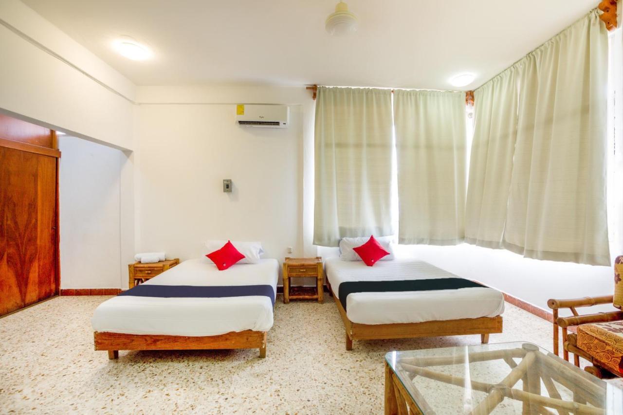 Hotel Adelita Zihuatanejo Buitenkant foto