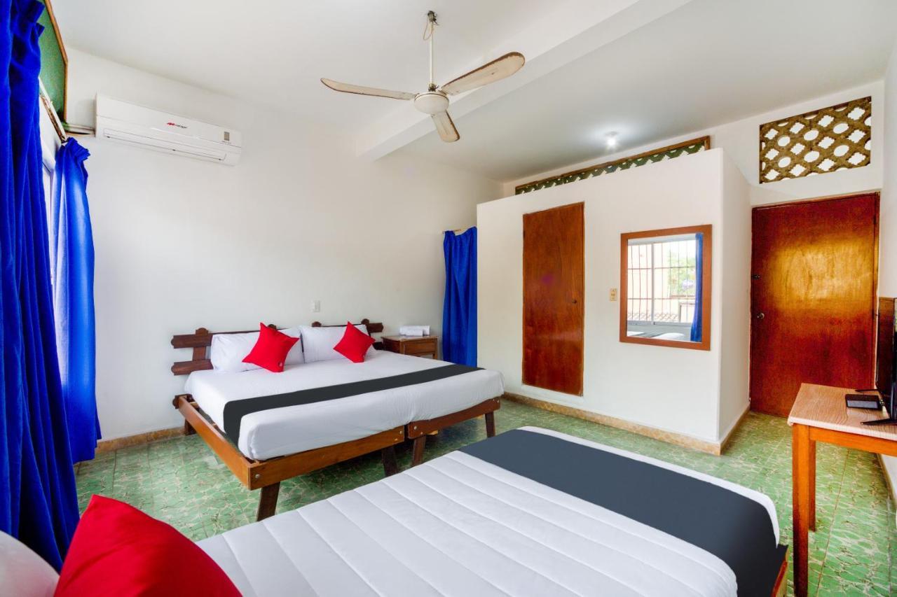 Hotel Adelita Zihuatanejo Buitenkant foto