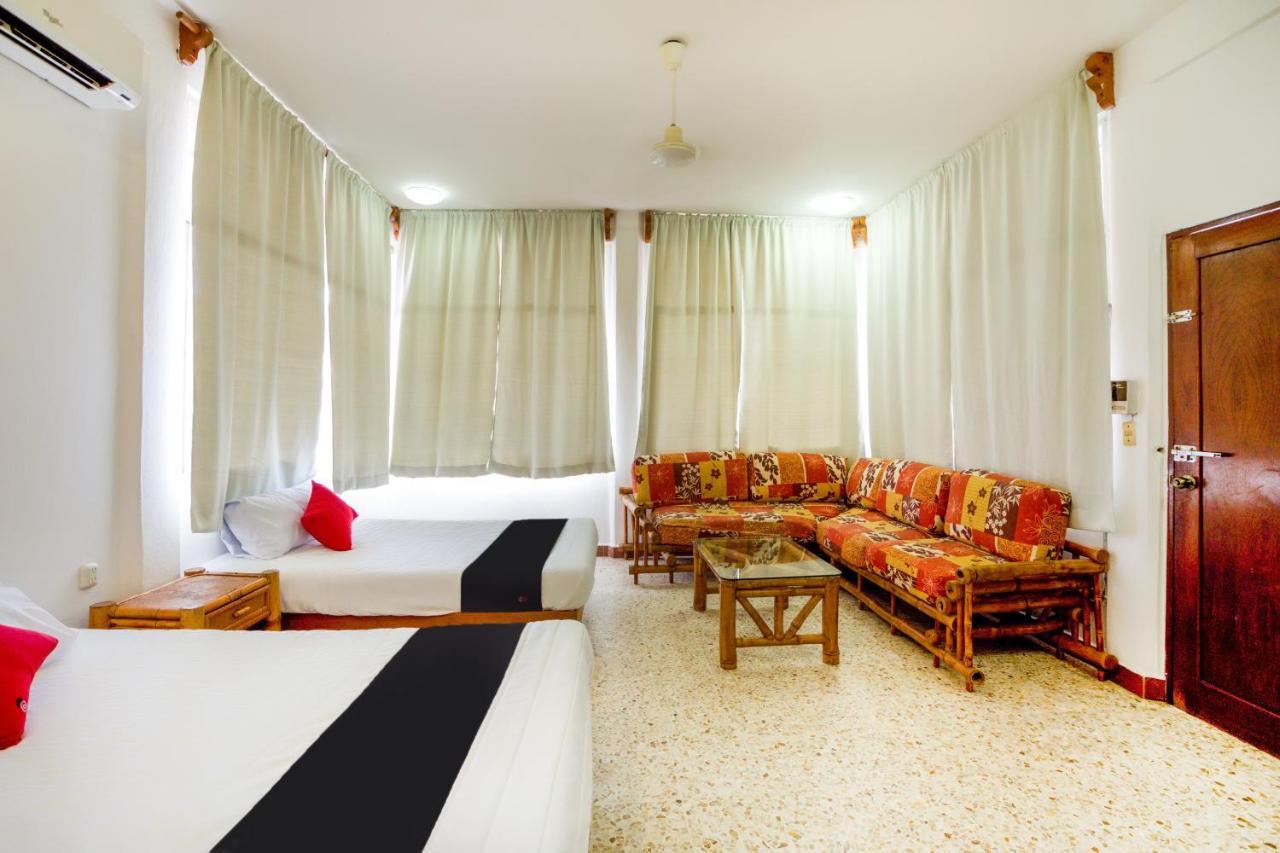 Hotel Adelita Zihuatanejo Buitenkant foto